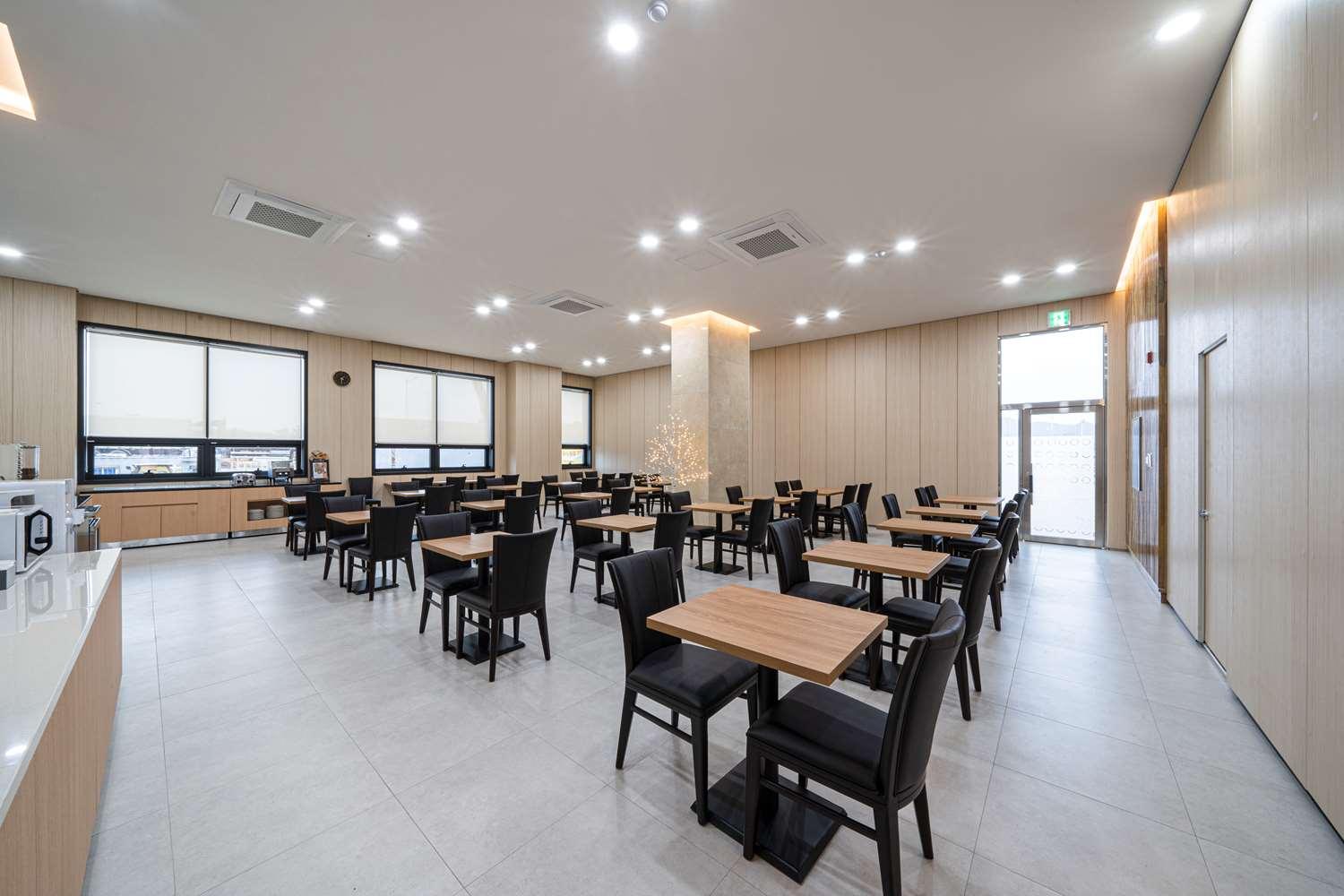 Surestay Plus Hotel By Best Western Asan Exterior photo