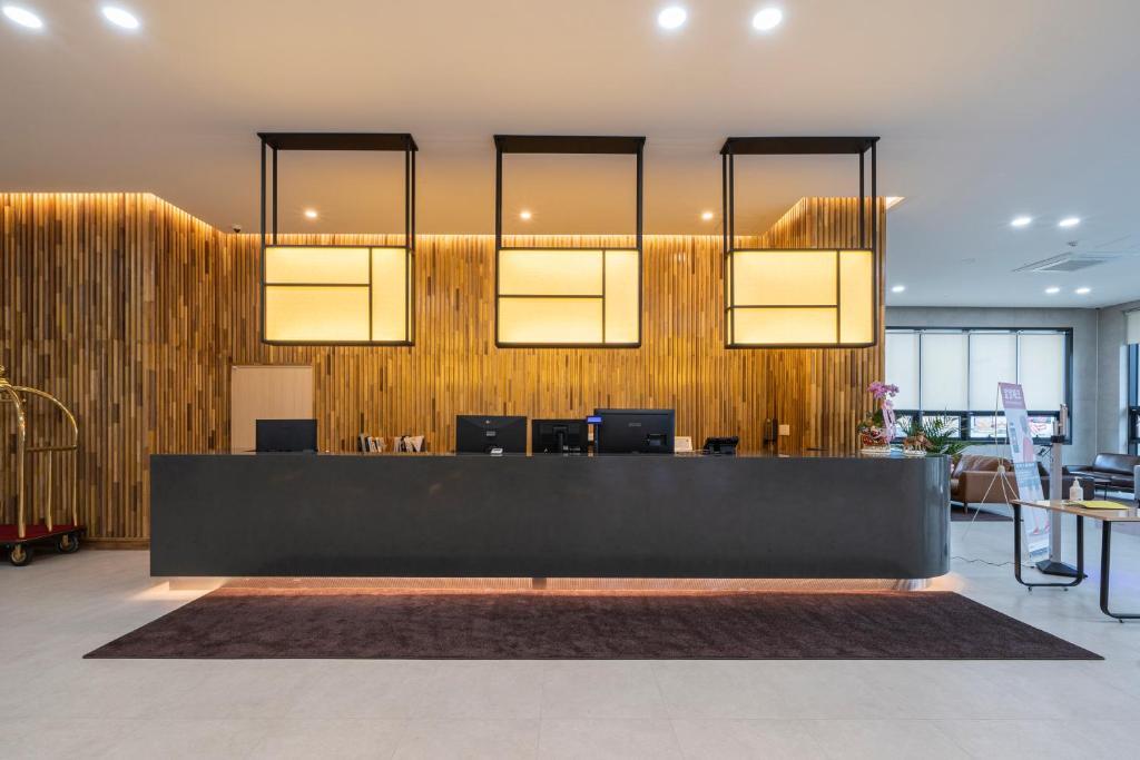 Surestay Plus Hotel By Best Western Asan Exterior photo